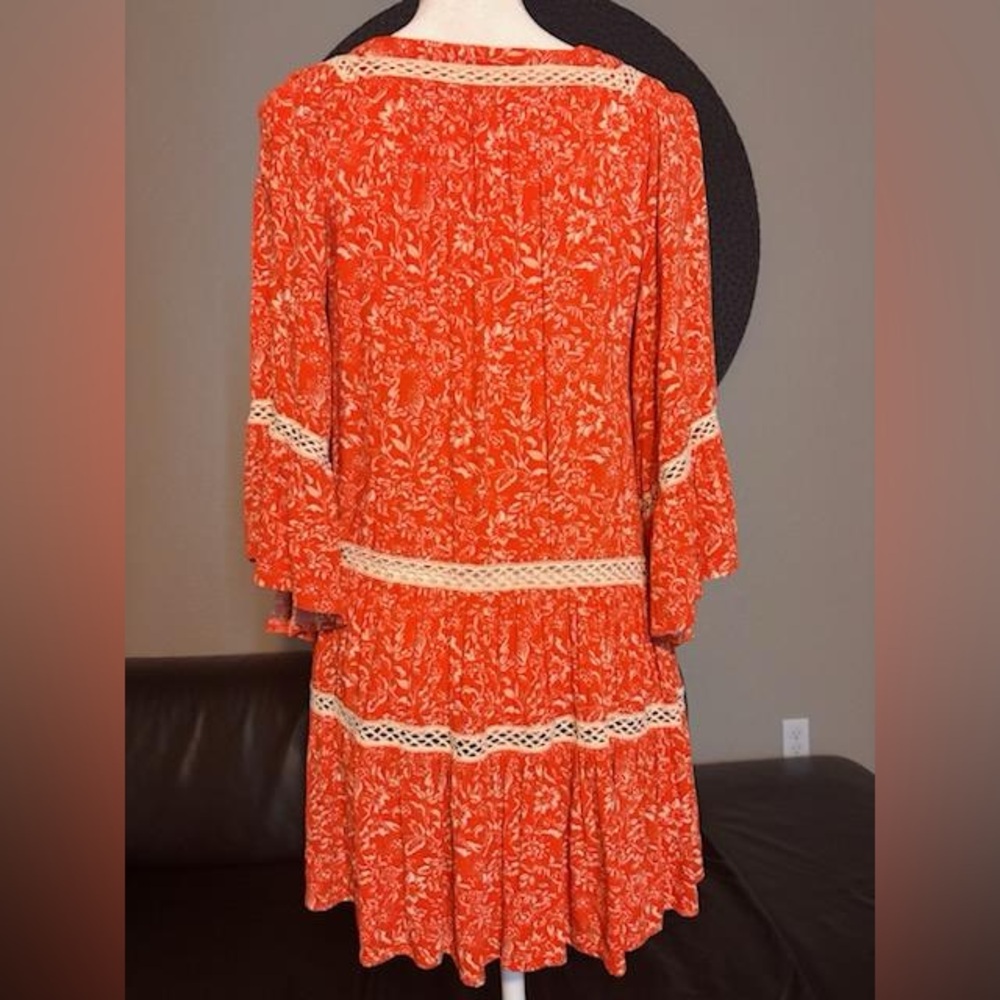Free People pre-owned quality, super cute boho top! - Picture 2 of 9
